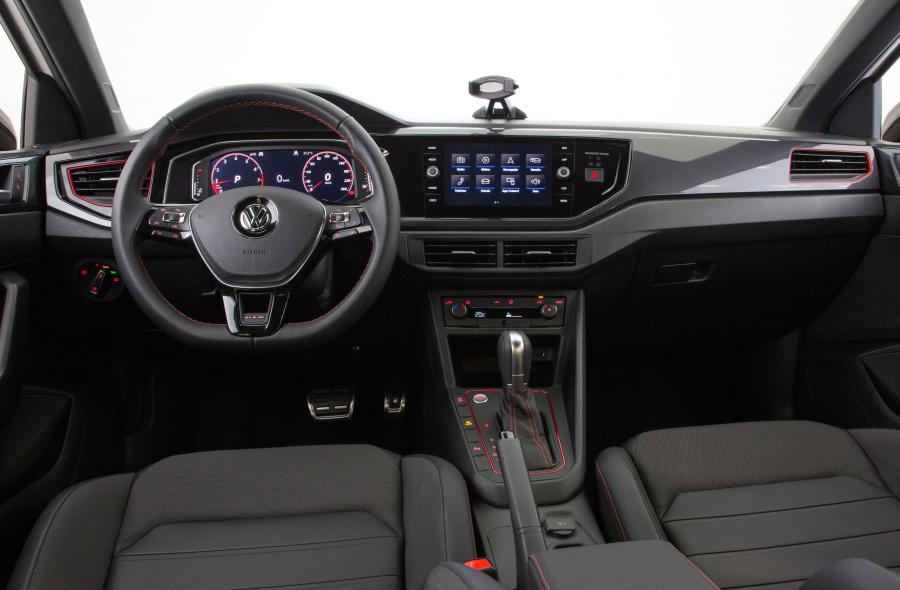 Торпедо Volkswagen Virtus GTS 2020 года  (фото 6 из 7)